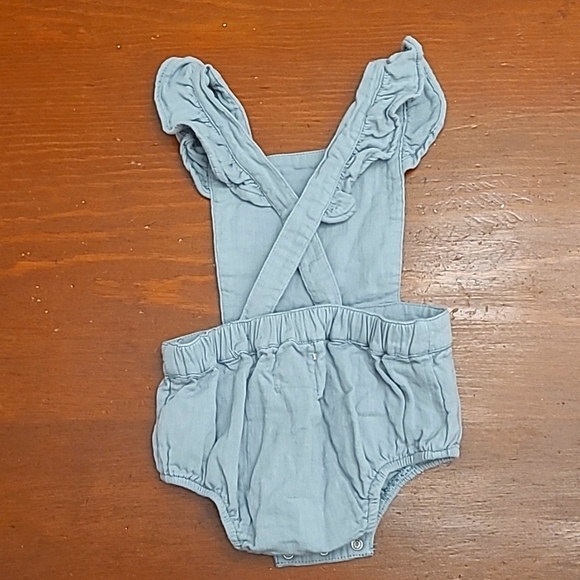 Vignette Ruffle Romper - Picture 2 of 2